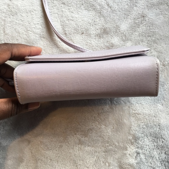Matt& nat vegan purple cross body mini purse. - Picture 4 of 9